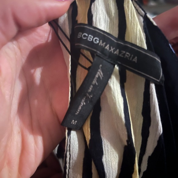 BCBG Maxazria Crossover Striped Romper Chalky Striped Multi - Picture 4 of 4